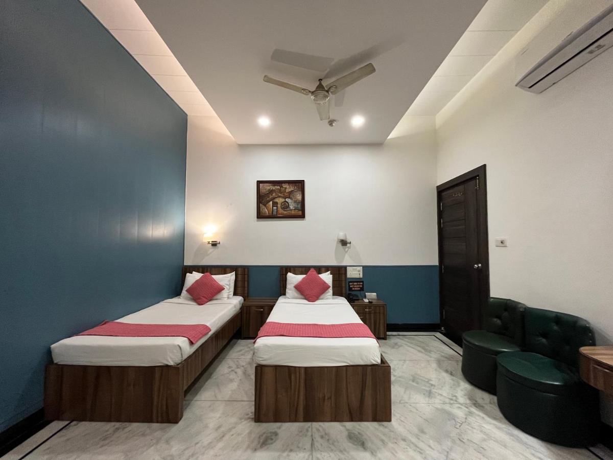 Hotel Moti Palace Agra  Bagian luar foto