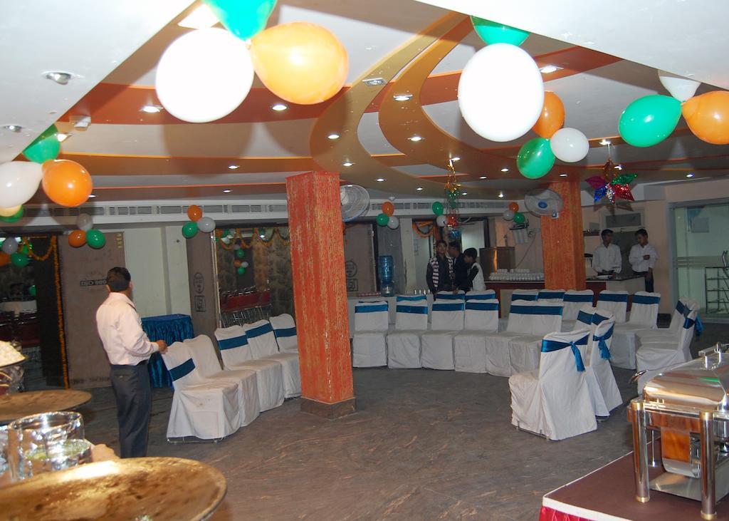 Hotel Moti Palace Agra  Bagian luar foto