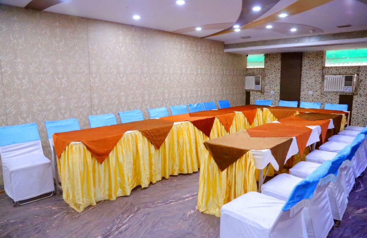 Hotel Moti Palace Agra  Bagian luar foto